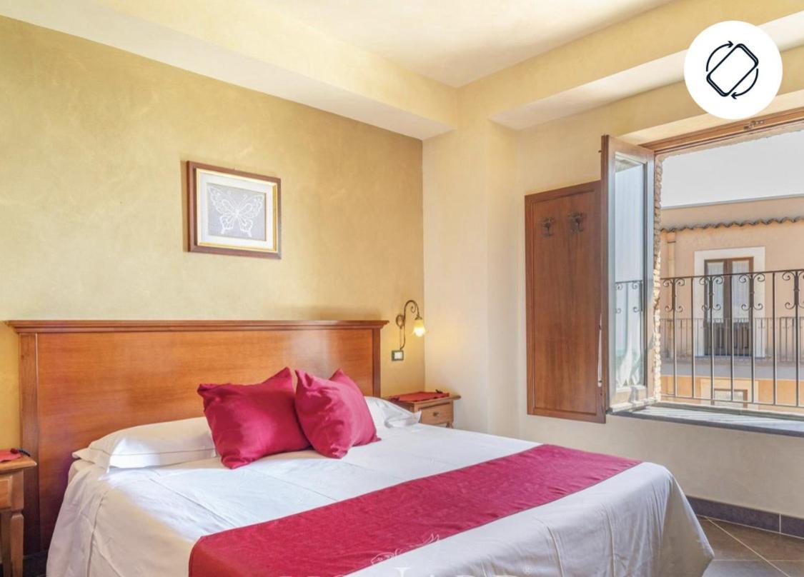 Antico Borgo Petralia Guest House ซัฟเฟรานา เอตเนอา ภายนอก รูปภาพ