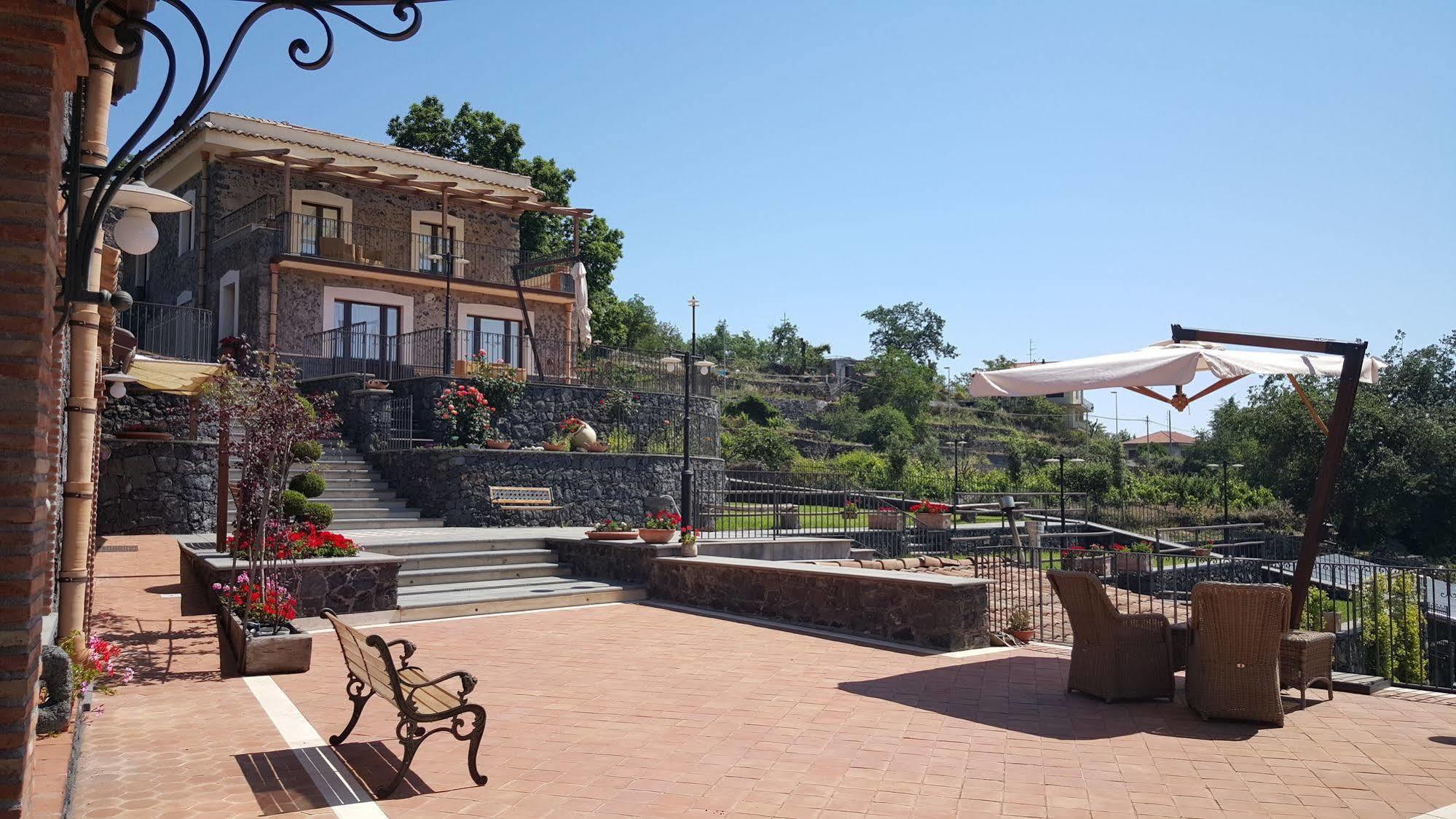 Antico Borgo Petralia Guest House ซัฟเฟรานา เอตเนอา ภายนอก รูปภาพ