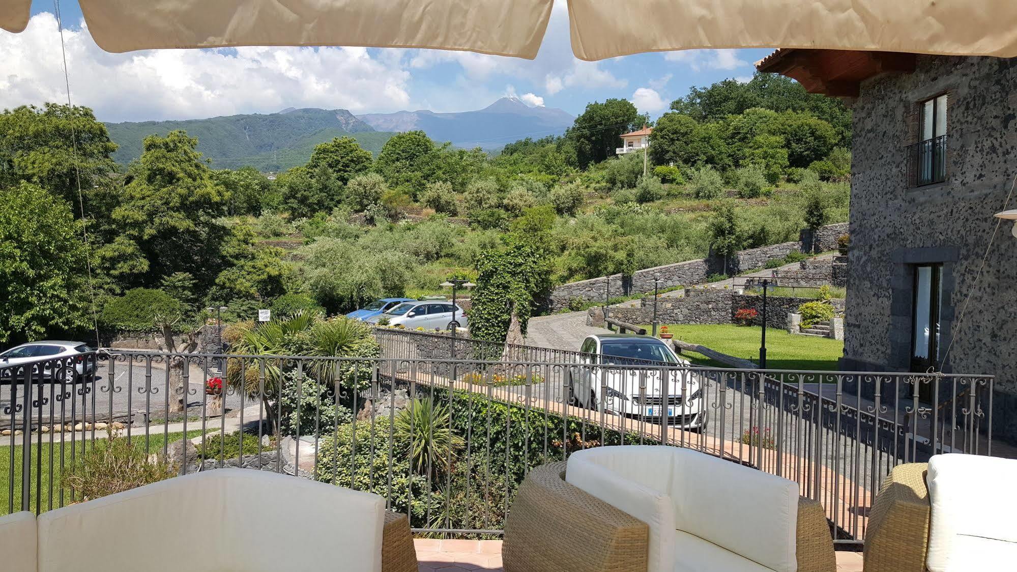 Antico Borgo Petralia Guest House ซัฟเฟรานา เอตเนอา ภายนอก รูปภาพ